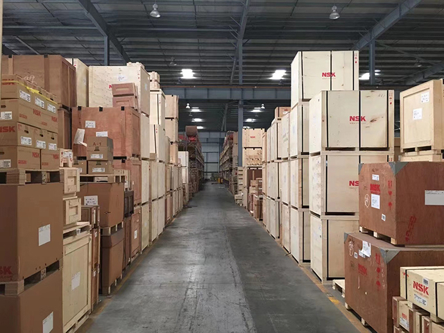 แบริ่งธรรมดาทรงกลมสำหรับเครื่องตีขึ้นรูป