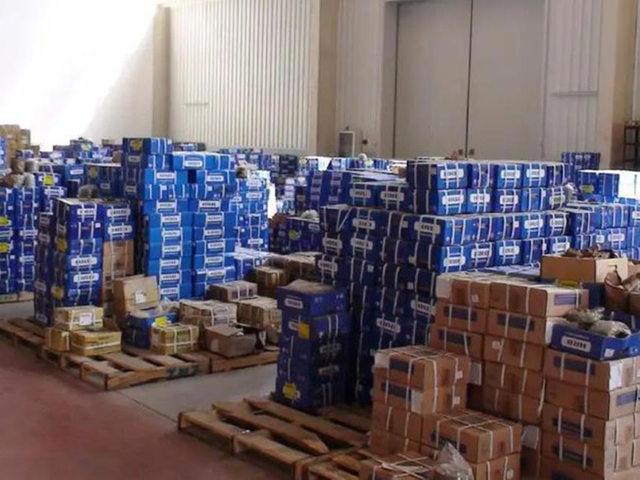 แบริ่งลูกกลิ้งสแตนเลส